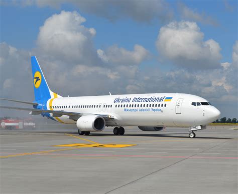 Ukraine International Airlines (PS) .